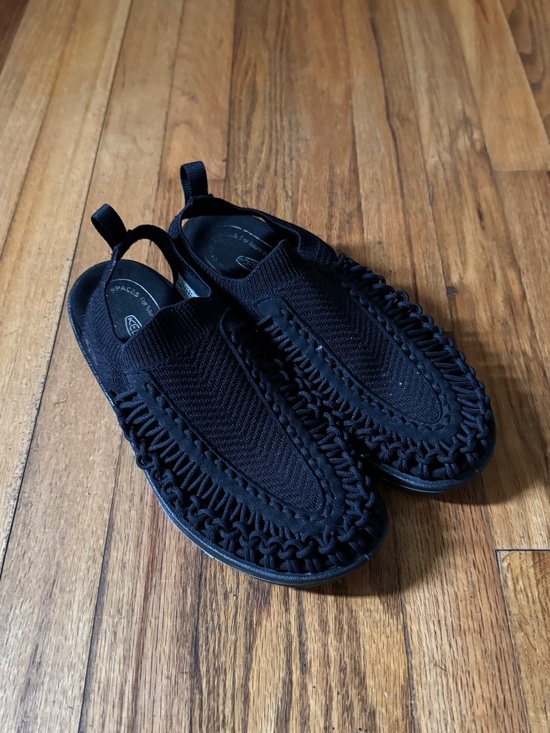KEEN Uneek Evo Men’s Sandal Size 9 Black main image 6